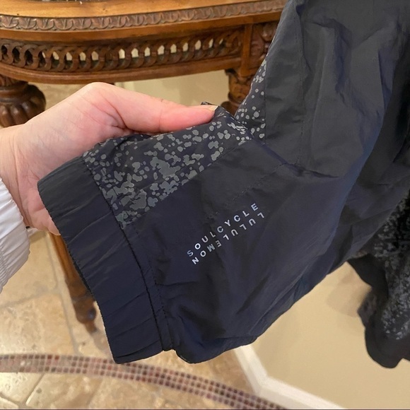SOULCYCLE x LULULEMON Women Exclusive Ride & Reflect Hoodie Jacket Size M/L - Picture 4 of 9